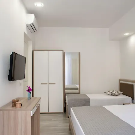 A Un Passo Dal Mare 住宿加早餐酒店 维耶斯泰