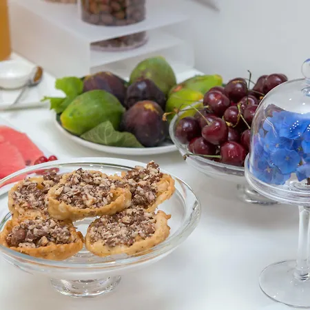 Bed and Breakfast A Un Passo Dal Mare Βιέστε