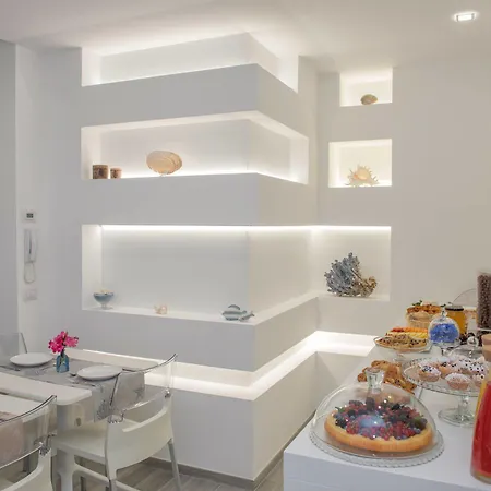 A Un Passo Dal Mare Bed & Breakfast 4*