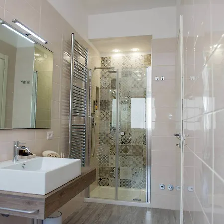 A Un Passo Dal Mare Bed & Breakfast 4*