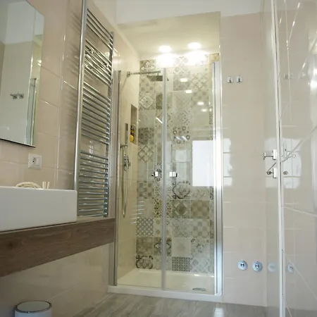 Bed and Breakfast A Un Passo Dal Mare Βιέστε