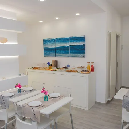 A Un Passo Dal Mare Bed and Breakfast