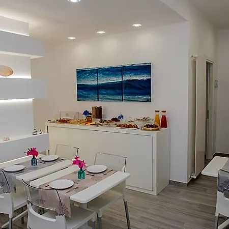 Bed & Breakfast A Un Passo Dal Mare 4*
