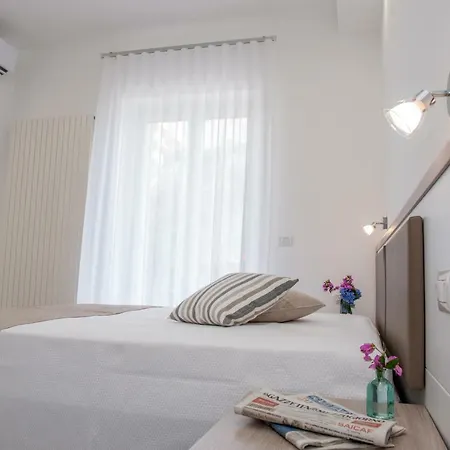 A Un Passo Dal Mare Bed & Breakfast *