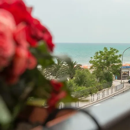 A Un Passo Dal Mare Bed & Breakfast *